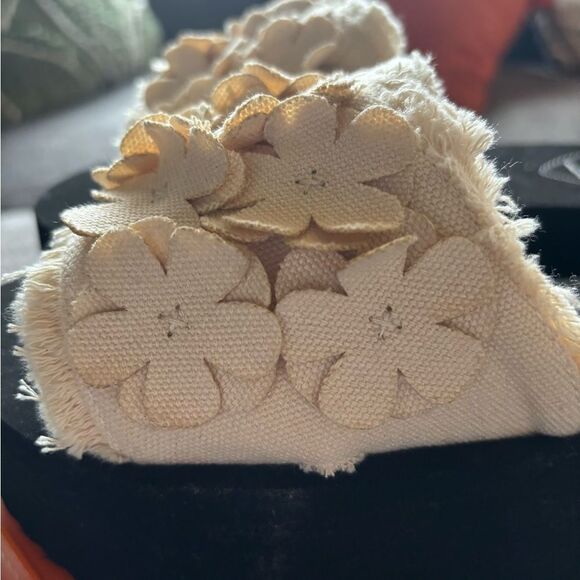 NIB Rocket Dog Hana Orchard platform slides. Size 8 - Picture 3 of 5